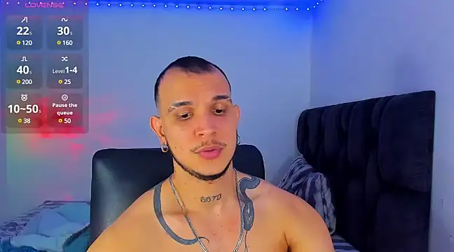 austinoficial online show from February 12, 8:29 pm