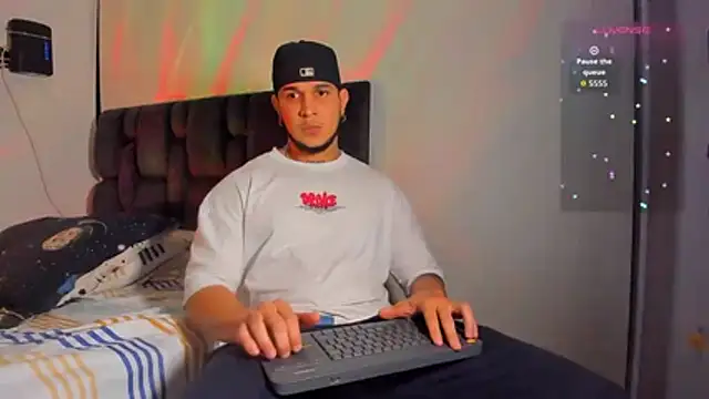 austinoficial online show from February 20, 12:40 am