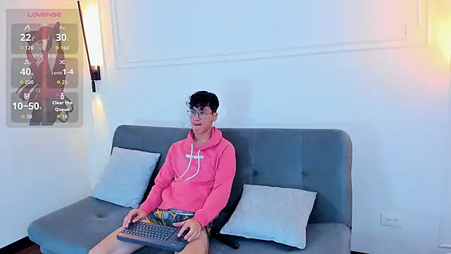 Snapshot of Cum_hunters chatting on October 22, 3:54 am Cum hunters online show from October 22, 3:54 am