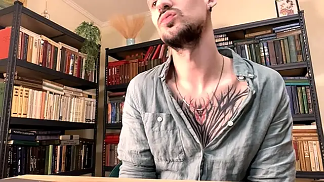 AssHunter4k online show from February 11, 7:16 pm