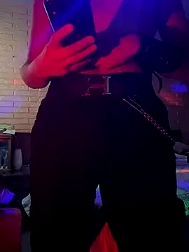 Snapshot of Blade_Ryder666 chatting on October 28, 11:29 pm Blade Ryder666 online show from October 28, 11:29 pm