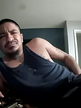 Snapshot of Burrrucecold00 chatting on March 3, 5:40 am Burrrucecold00 online show from March 3, 5:40 am