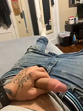 biggzee6 online show from December 3, 1:00 am