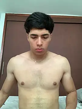 Snapshot of max_ryderr chatting on February 21, 3:21 pm max ryderr online show from February 21, 3:21 pm