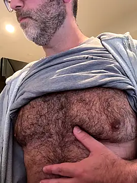 Snapshot of harrychest chatting on October 3, 7:30 pm harrychest online show from October 3, 7:30 pm