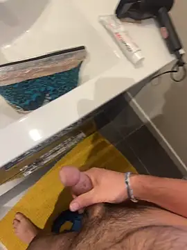 yannusgir33 online show from March 16, 7:01 am