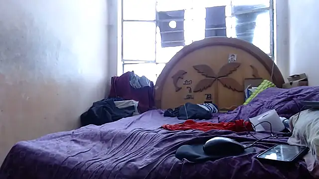 nakedlima online show from April 12, 5:47 pm