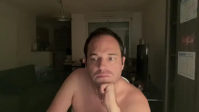 Funnyjul31 online show from November 16, 9:39 pm