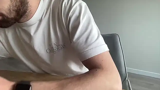 bullyboyy online show from October 19, 11:35 am