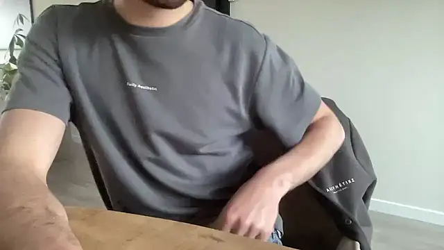 bullyboyy online show from January 18, 8:49 am