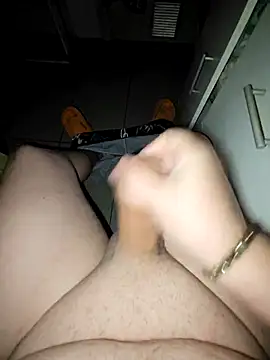 Snapshot of Usame_como_quieras chatting on October 23, 3:32 am Usame como quieras online show from October 23, 3:32 am