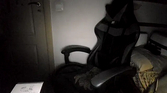 Snapshot of Usame_como_quieras chatting on January 29, 9:50 pm Usame como quieras online show from January 29, 9:50 pm