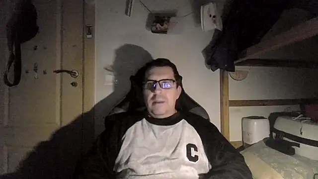 Snapshot of Usame_como_quieras chatting on January 27, 10:06 pm Usame como quieras online show from January 27, 10:06 pm