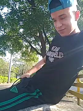 arevalo1124 online show from October 6, 8:57 pm