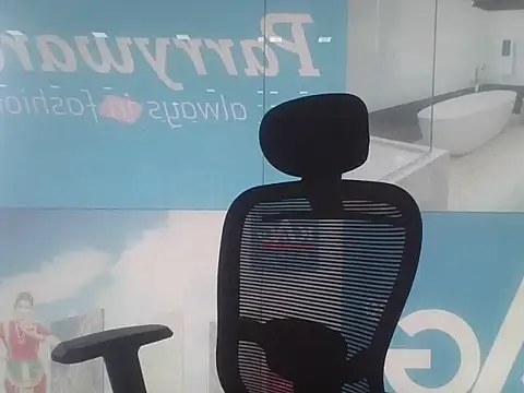 Snapshot of mathavan2006 chatting on October 29, 5:54 am mathavan2006 online show from October 29, 5:54 am