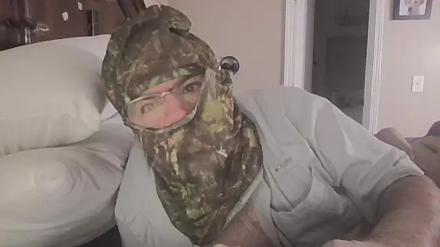 Snapshot of stubbydick3 chatting on February 3, 1:41 am stubbydick3 online show from February 3, 1:41 am