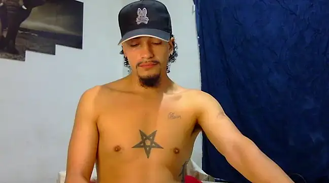 Snapshot of Keiviid chatting on February 26, 12:03 pm Keiviid online show from February 26, 12:03 pm