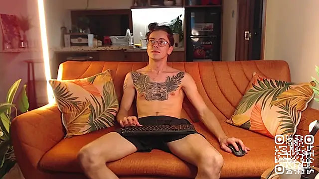 William Henry  online show from March 30, 1:34 pm