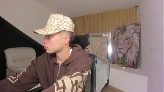 marcuscollins1  online show from April 20, 1:24 pm