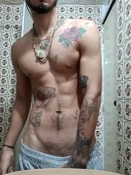 Snapshot of Niick01_ chatting on February 19, 12:44 pm Niick01  online show from February 19, 12:44 pm