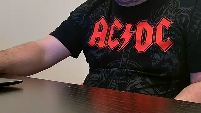 fuocovivo4 online show from March 11, 7:03 pm