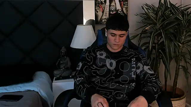 roan birkin online show from April 4, 7:44 pm