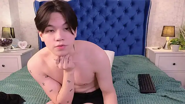 just gay  online show from March 7, 9:40 am