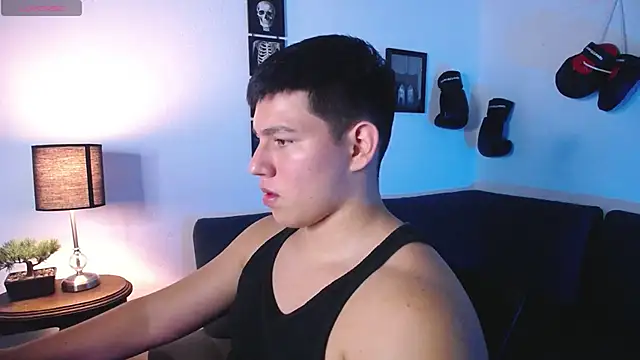 JamesCr  online show from February 27, 1:40 am