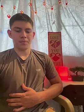 Snapshot of JamesCr_ chatting on February 14, 12:03 pm JamesCr  online show from February 14, 12:03 pm