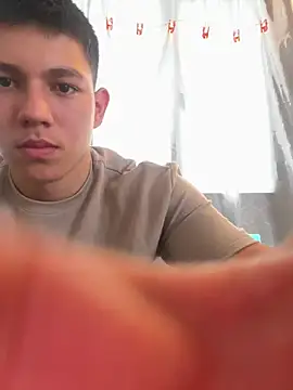 Snapshot of JamesCr_ chatting on February 19, 2:12 pm JamesCr  online show from February 19, 2:12 pm