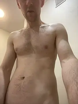 LynnAhNight online show from February 8, 5:35 am