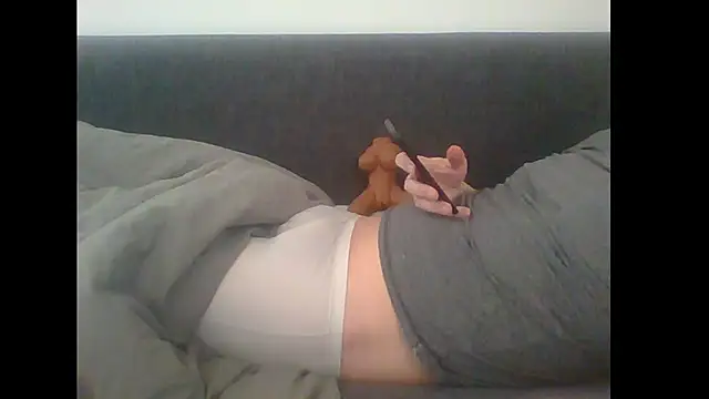 j3sp3r930 online show from February 12, 1:37 pm