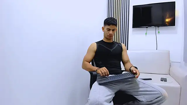 ANDRES STUD online show from February 7, 5:14 am