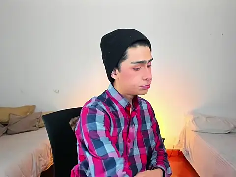 Snapshot of steve__gray chatting on February 25, 2:00 pm steve gray online show from February 25, 2:00 pm