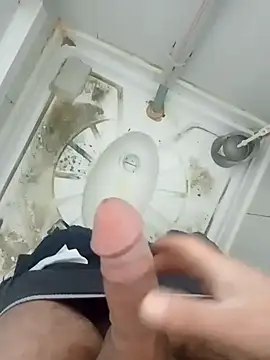 Snapshot of bigcockturk3 chatting on February 14, 1:29 pm bigcockturk3 online show from February 14, 1:29 pm