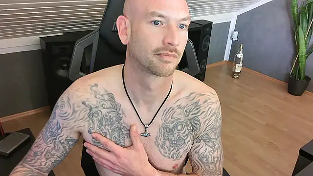 Fit Firefigther online show from November 3, 9:02 am