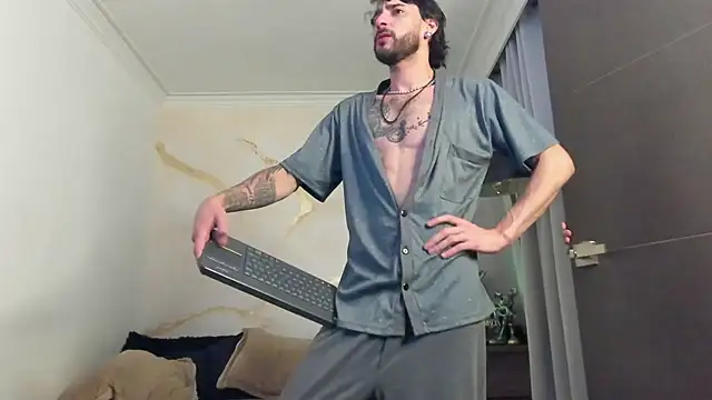 bakersboyssexys online show from March 24, 6:07 am