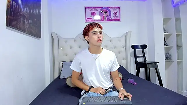 Aiiden 15 online show from November 7, 7:17 pm