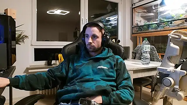 ademandjulia online show from February 19, 6:15 pm