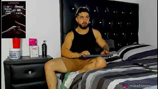 mikeblaree online show from March 25, 7:40 pm