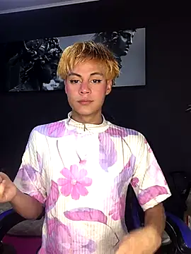 mchissexx online show from November 10, 2:55 pm