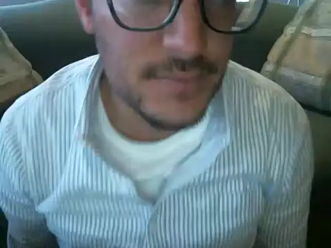 quitomanec online show from November 24, 10:55 pm