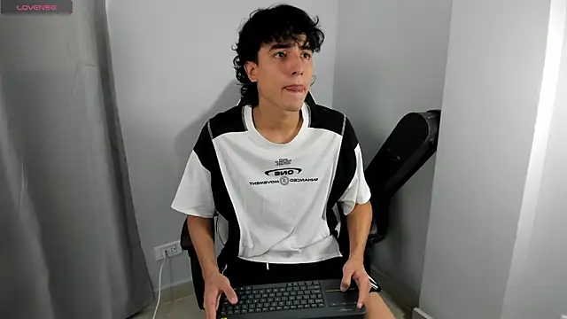 salvatore montt online show from February 15, 9:28 pm