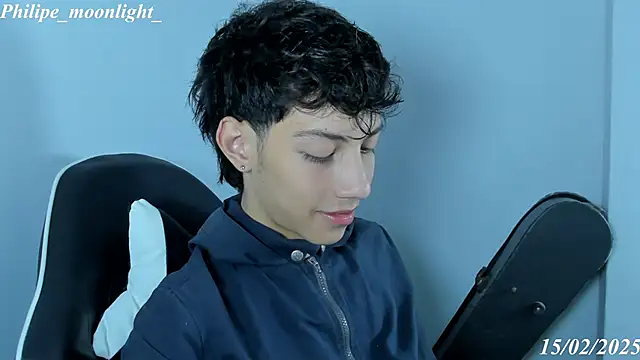 philipe moonlight  online show from February 15, 8:44 am