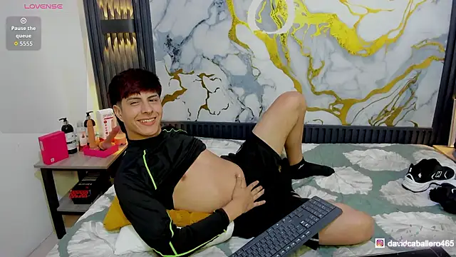 Estiv18  online show from February 15, 2:51 am