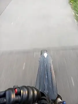 flo000031 online show from April 23, 6:07 am