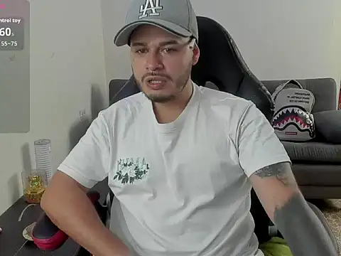 ragnar lothbrok777 online show from April 10, 4:03 pm