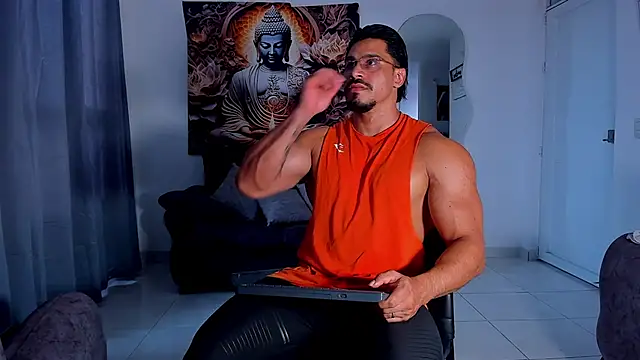 Snapshot of Valentino_Dosantos_ chatting on September 16, 8:53 pm Valentino Dosantos  online show from September 16, 8:53 pm