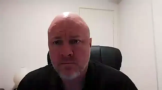 Snapshot of Lucifer29cm chatting on March 12, 8:08 am Lucifer29cm online show from March 12, 8:08 am