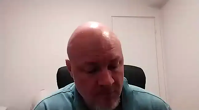 Snapshot of Lucifer29cm chatting on March 5, 12:11 pm Lucifer29cm online show from March 5, 12:11 pm